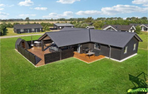Lovely Home In Væggerløse With Kitchen in Bogø By